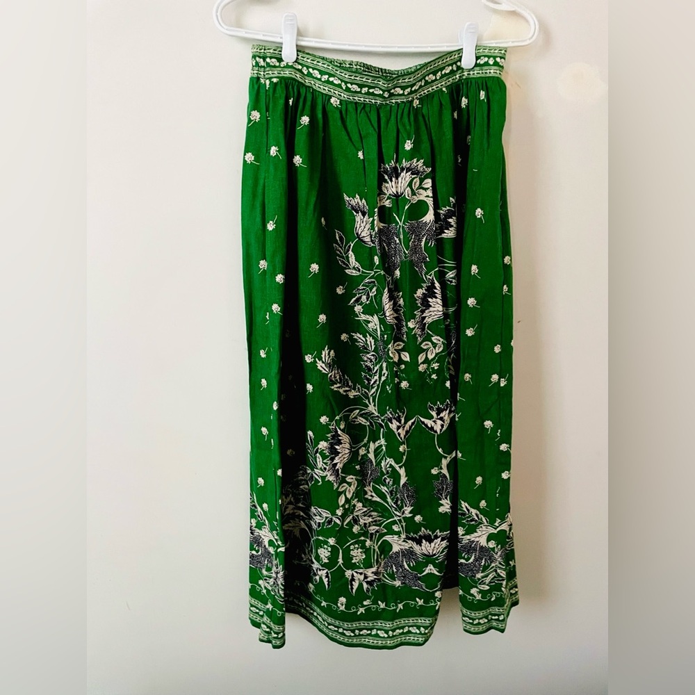 Green Floral Skirt linen blend with pockets.